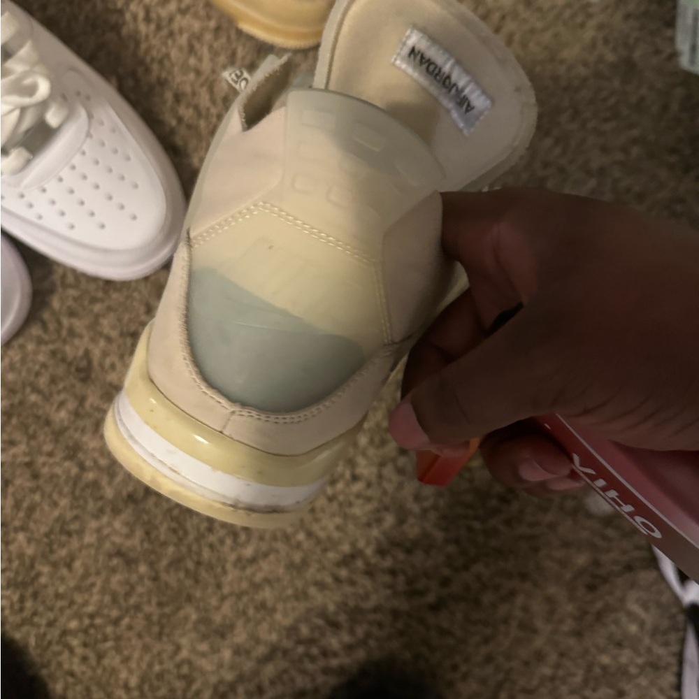 Off-White x Wmns Air Jordan 4 Retro SP ‘Sail’ - Picture 2 of 5